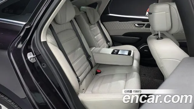 2017 Renault-KoreaSamsung SM6 2.0 GDe RE, photograph 4