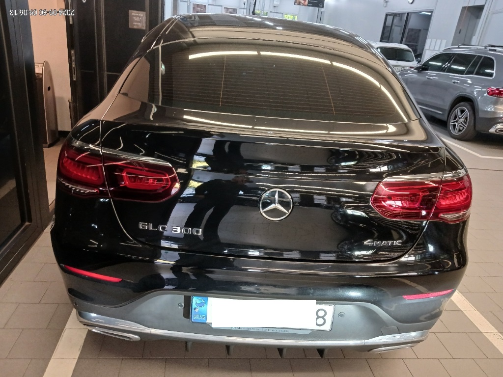 2023 Mercedes-Benz GLC300 4MATIC Coupe, photograph 1