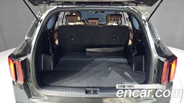 Kia Sorento HEV 1.6 2WD — photo 1 of 32