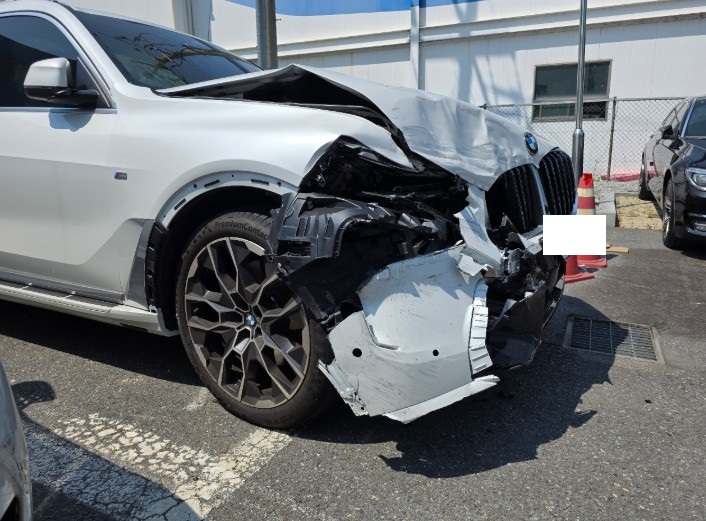 2025 BMW X7 xDrive40i, photograph 2