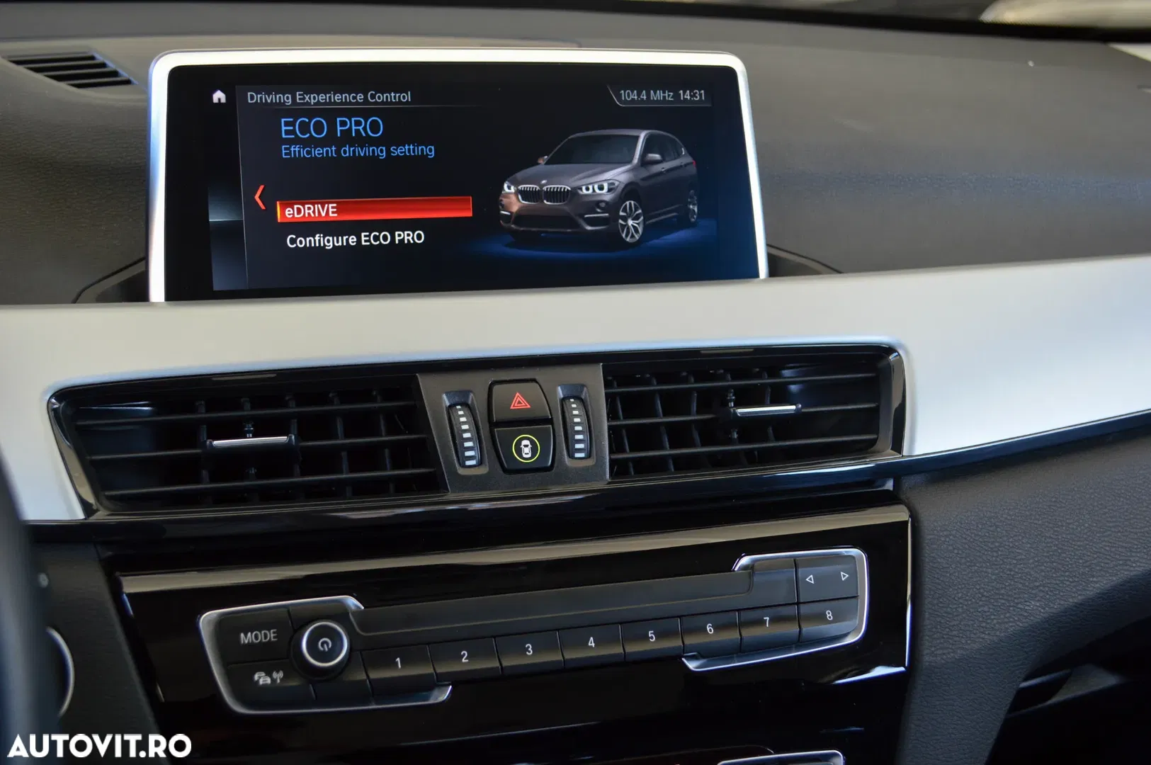 2021 BMW X1 xDrive25e xLine, photograph 11