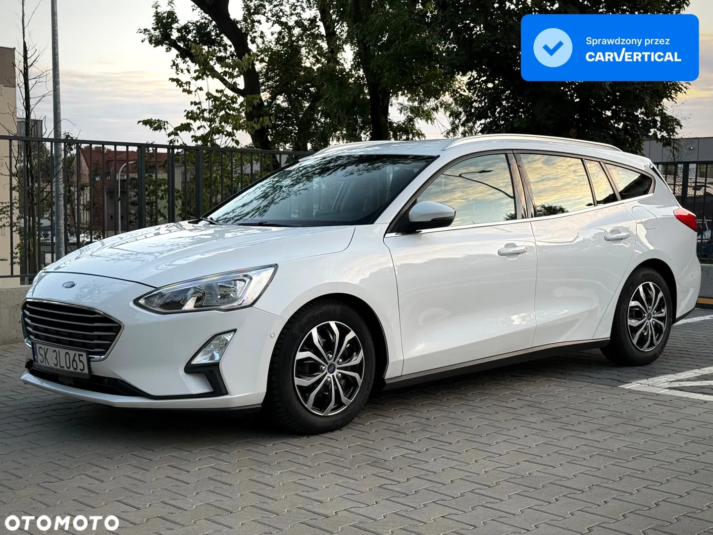 2018 Ford Focus 2.0 EcoBlue Titanium Business, photograph 2