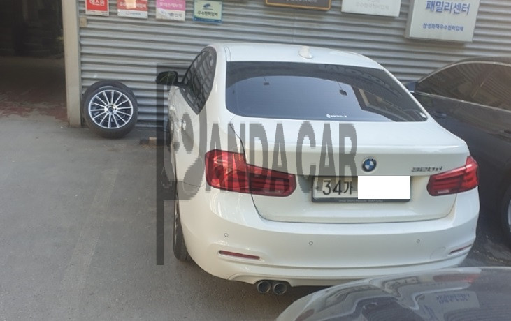 2017 BMW 320d, photograph 2