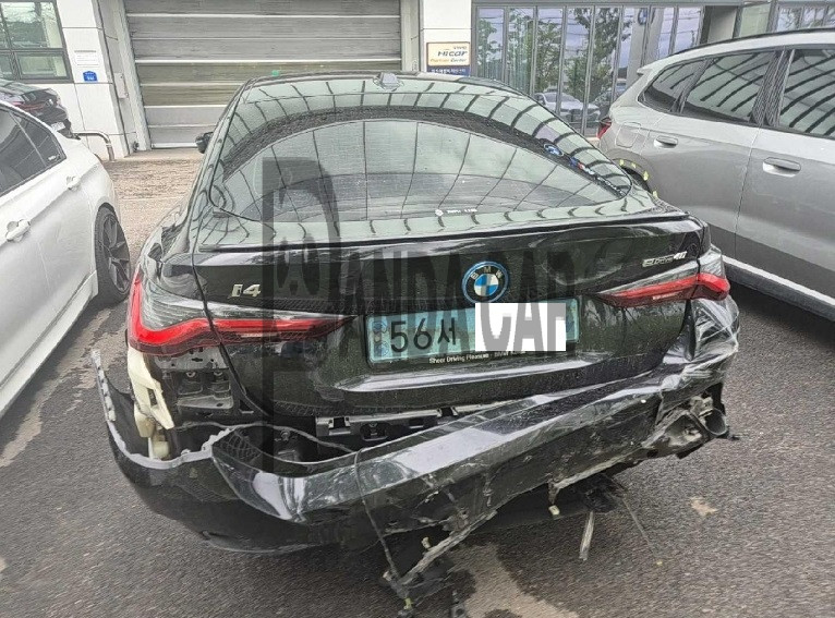 2022 BMW i4 eDrive40, photograph 4