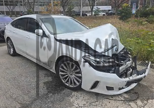 2021 BMW 620d, photograph 2