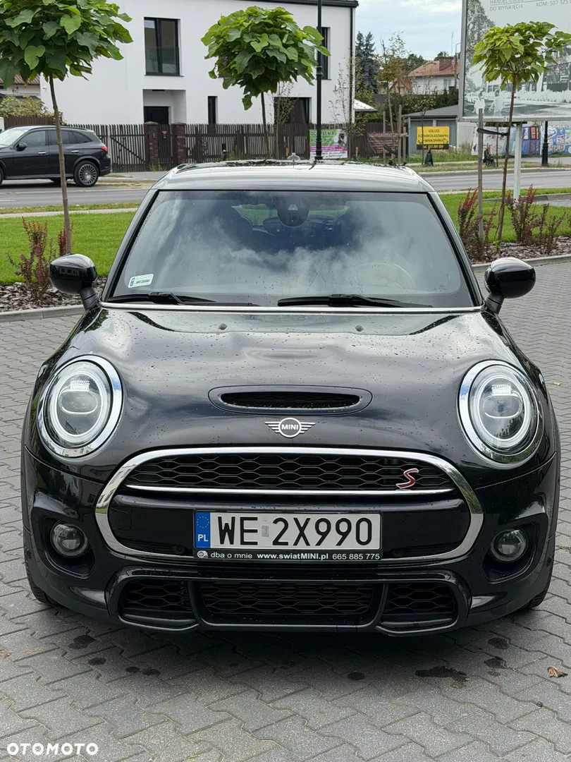 2021 MINI Cooper S John Works Trim, photograph 1