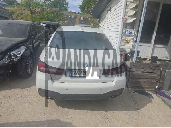 2022 BMW 520i, photograph 7