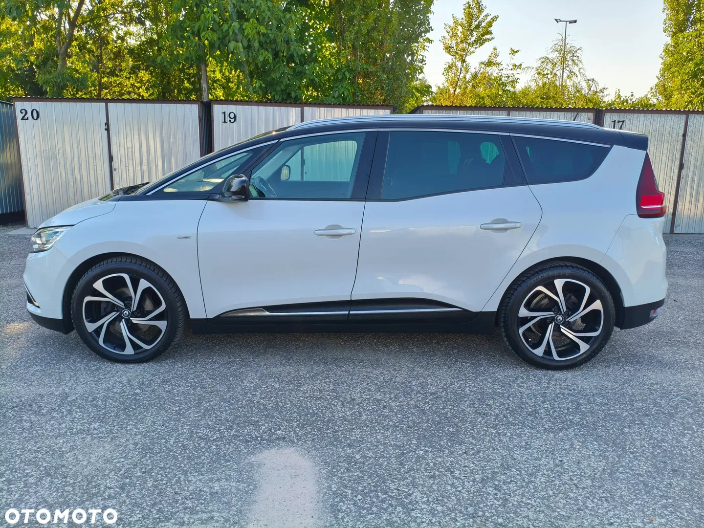 2017 Renault Grand Scenic, photograph 10