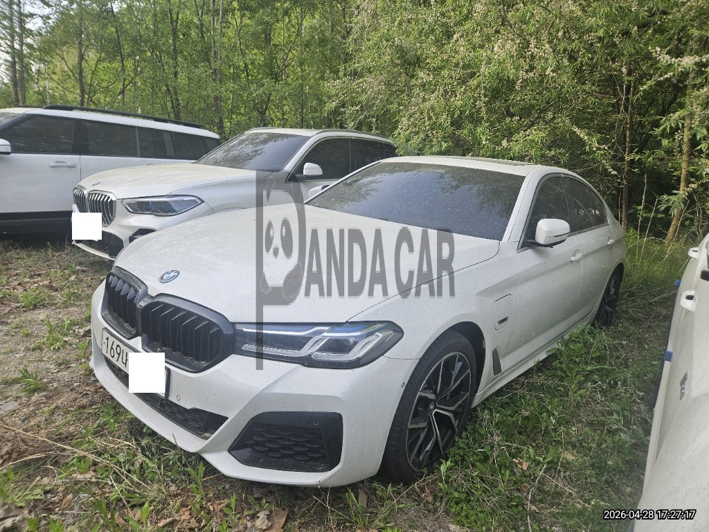 2022 BMW 530e, photograph 3