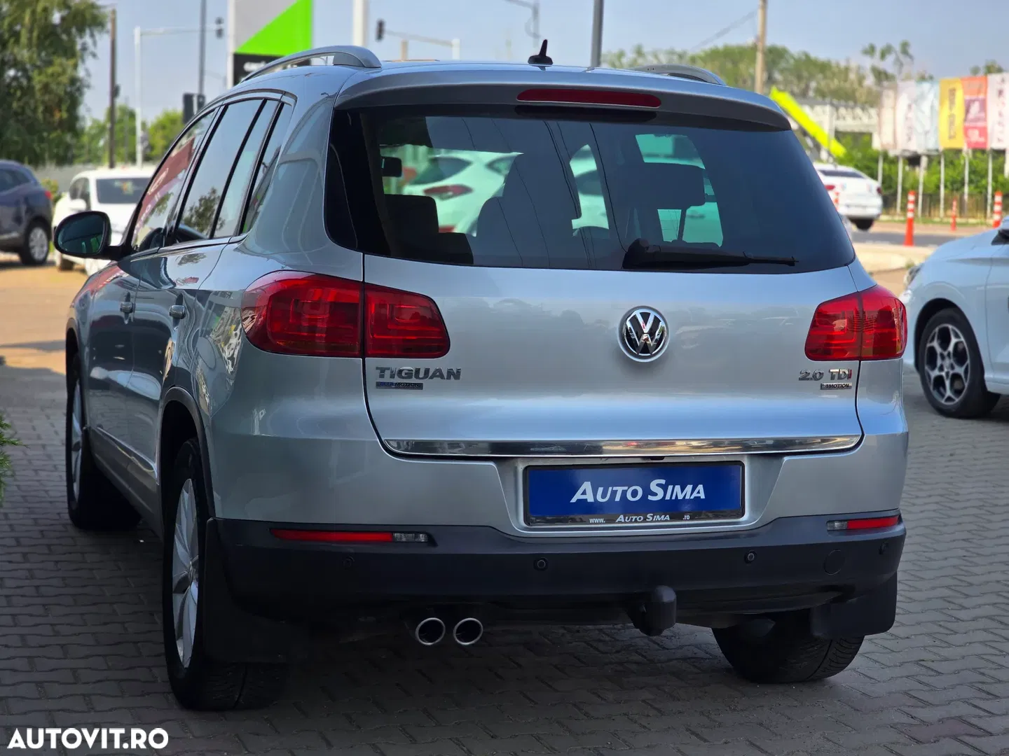 2014 Volkswagen Tiguan 2.0 TDI DPF 4Motion BlueMotion Technology DSG Sport & Style, photograph 5