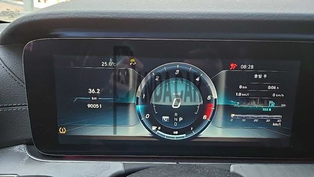 2019 Mercedes-Benz CLS400 d 4Matic, photograph 2