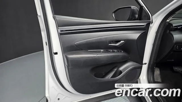Hyundai Tucson Modern 2WD — photo 1 of 32