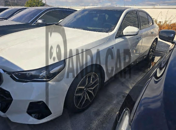 2024 BMW 520i, photograph 1