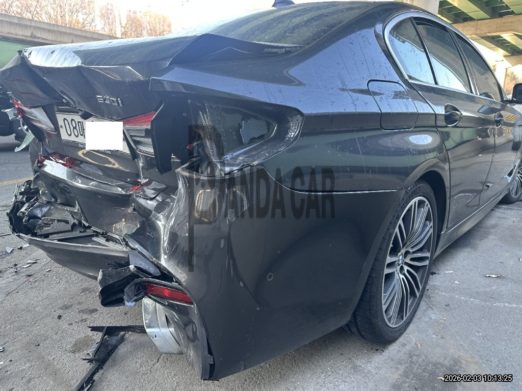 2019 BMW 530i xDrive M Sport Package Plus, photograph 4