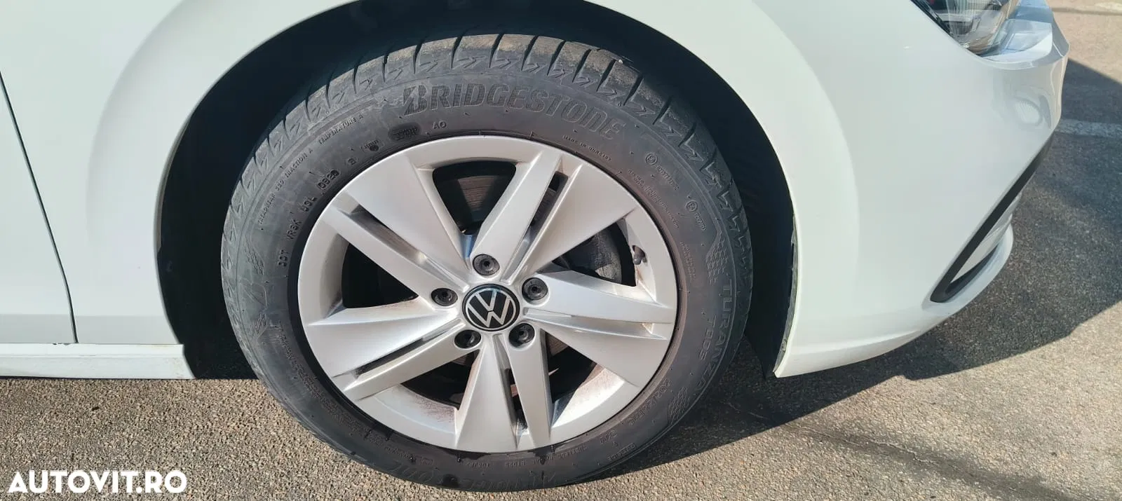 2021 Volkswagen Golf 1.0 TSI Life, photograph 9