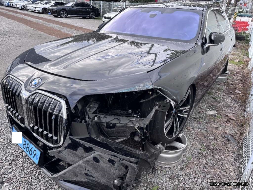 2024 BMW i7 xDrive60 M 2024 model, photograph 1