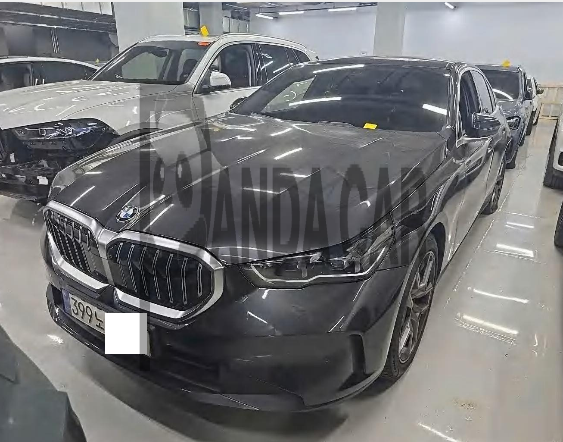 2024 BMW 520i, photograph 1