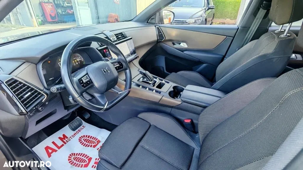 2020 DS Automobiles DS 7 Crossback, photograph 4