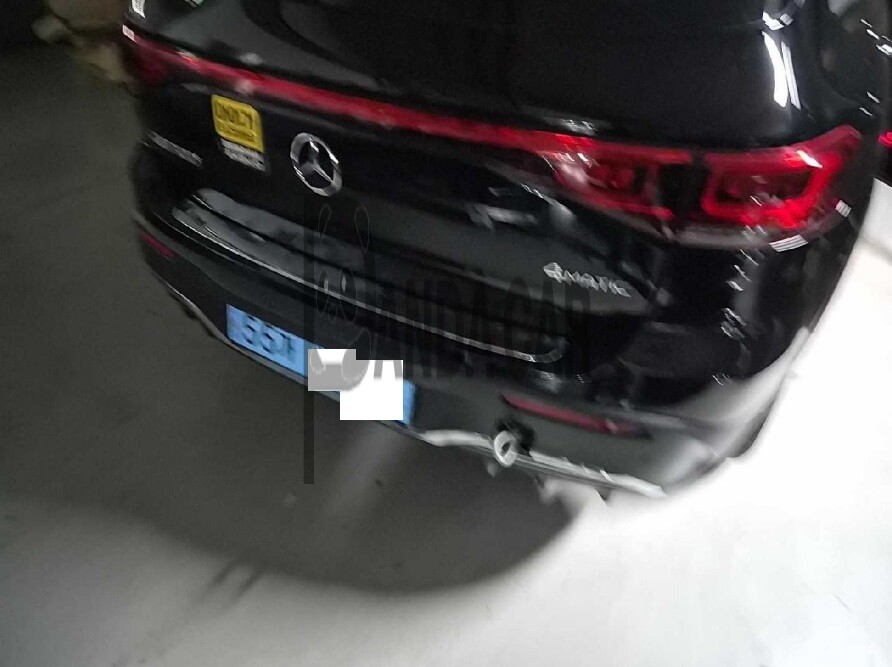 2023 Mercedes-Benz EQB300 4MATIC, photograph 4