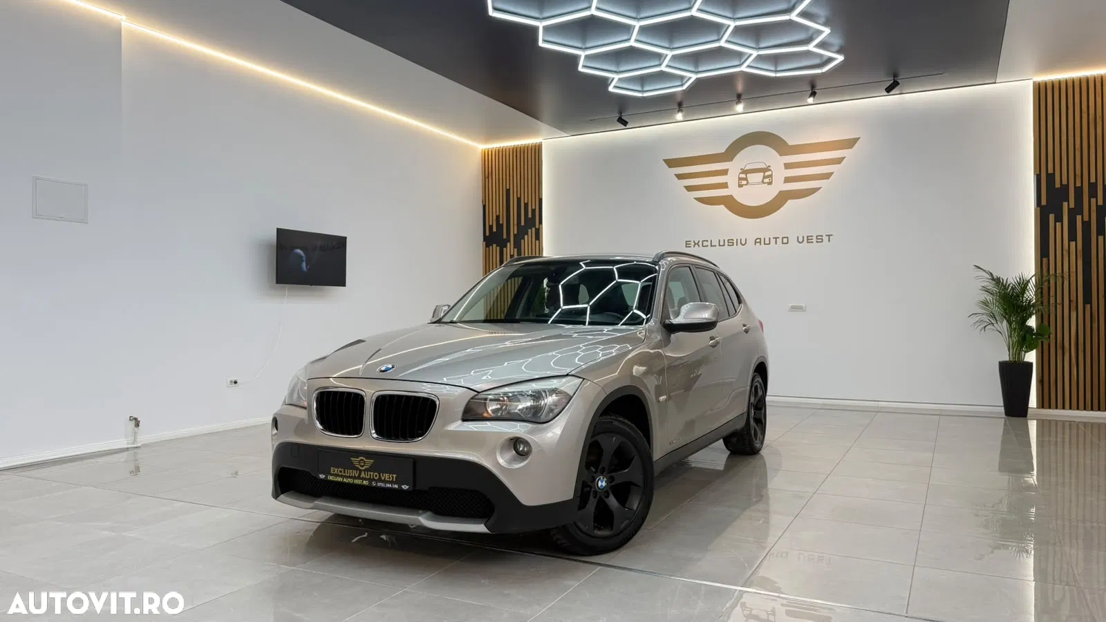 2010 BMW X1 xDrive20d, photograph 3
