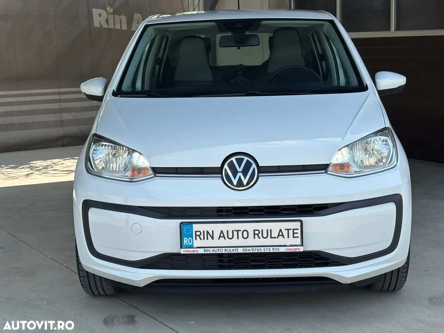 2021 Volkswagen up! white style, photograph 2
