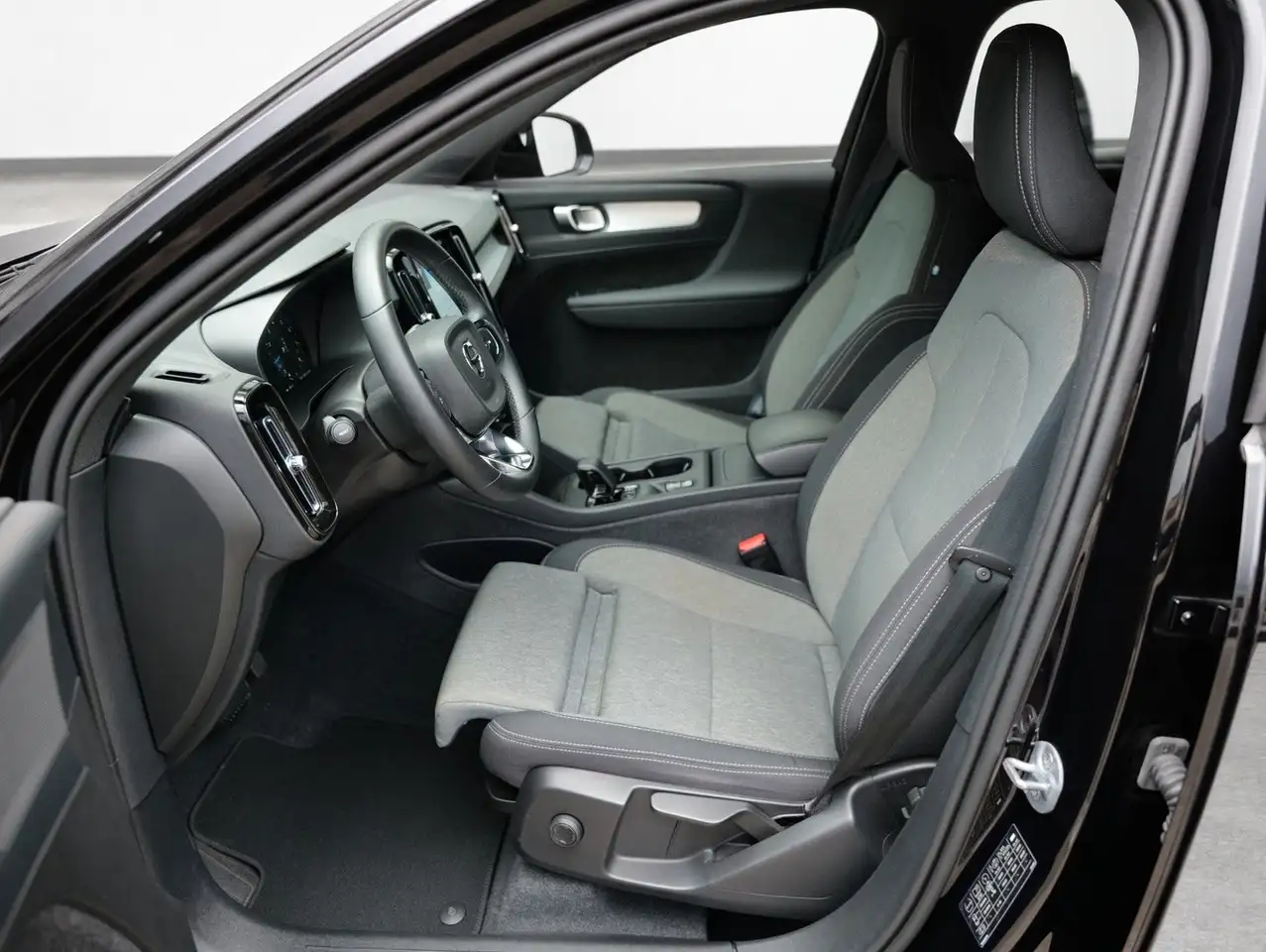 2024 Volvo XC40 Core 2WD NAVI+AHK+ALARM+LANE+CARPLAY, photograph 12
