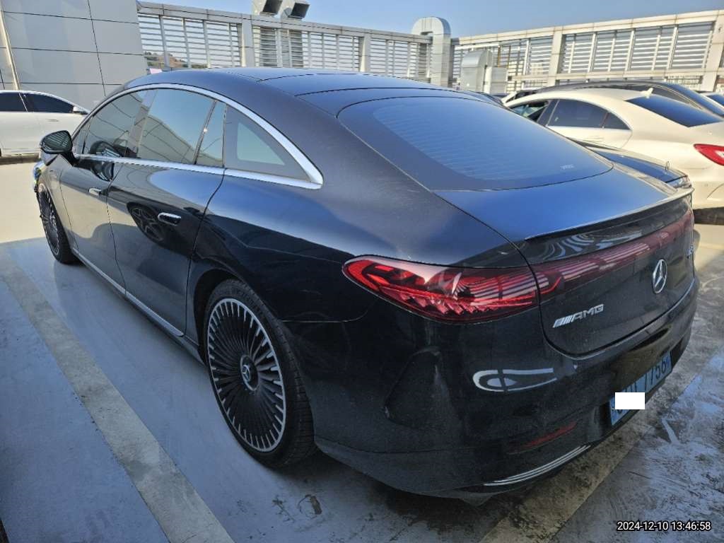 2022 Mercedes-AMG EQS53 4MATIC +, photograph 8