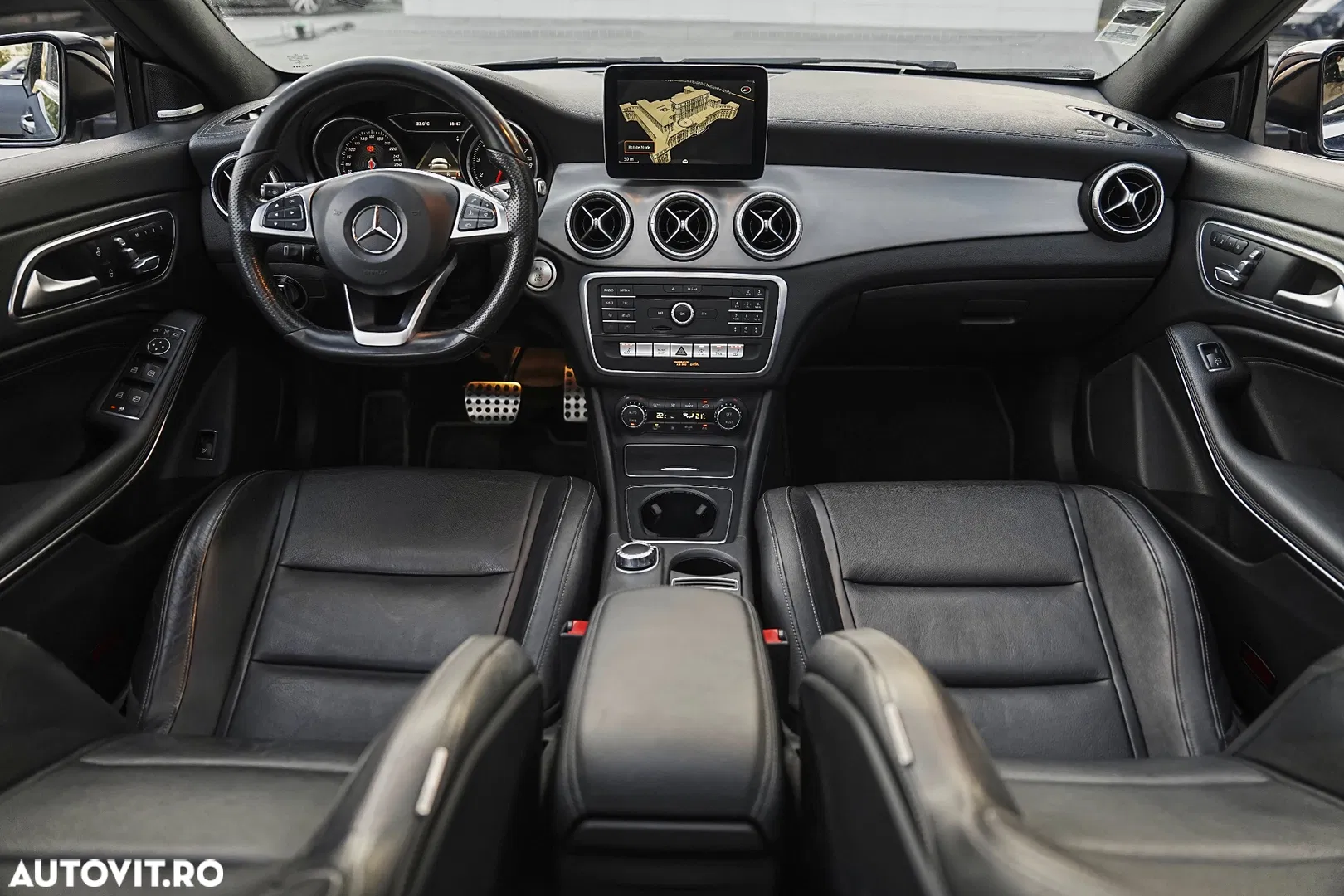 2016 Mercedes-Benz CLA 250 4MATIC 7G-DCT Sport, photograph 4