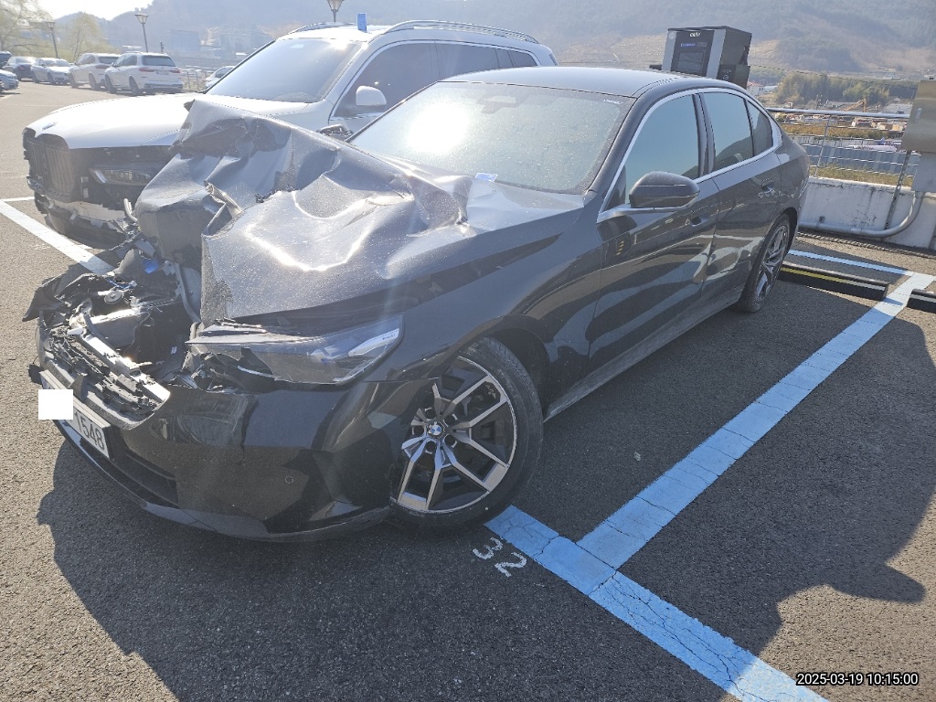 2024 BMW 523d, photograph 2