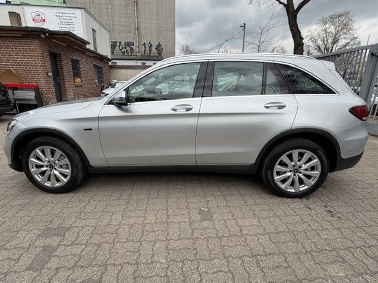 2020 Mercedes-Benz GLC 300 GLC300 e 4M PlugIn/9G-Tr/PanoD/Leder/R.Kamera, photograph 11