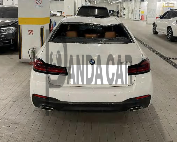 2023 BMW 520i, photograph 1