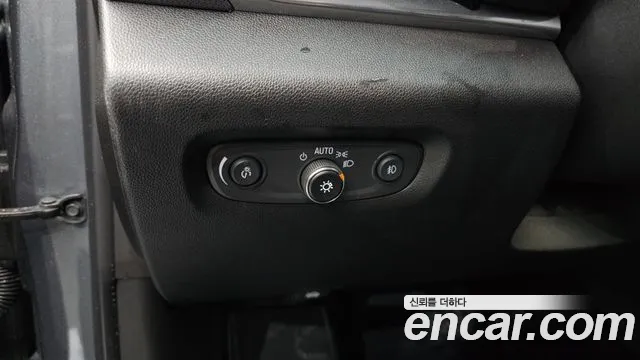 2019 ChevroletGMDaewoo Traverse 3.6 AWD Premier, photograph 5