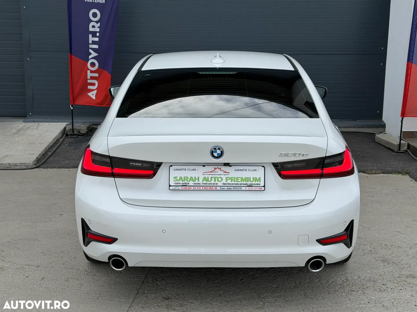 2022 BMW Seria 3, photograph 10