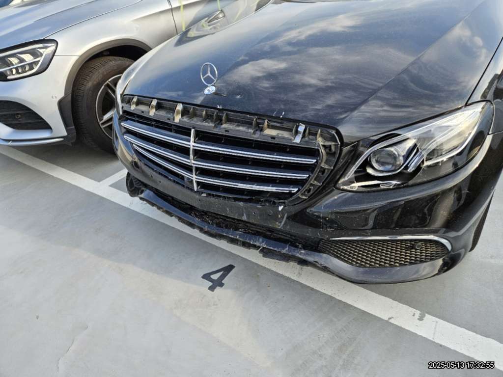 2019 Mercedes-Benz E300, photograph 5