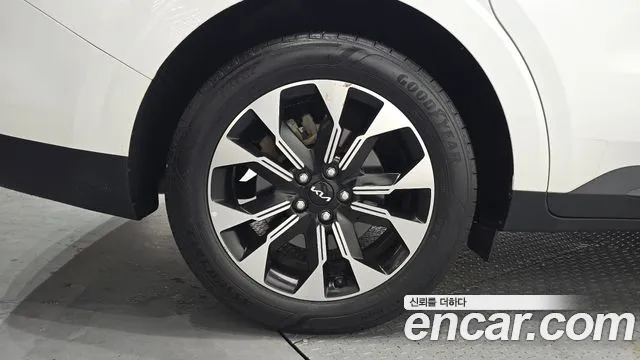 2022 Kia Canival Diesel 9-Seater Prestige, photograph 1