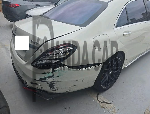 2020 Mercedes-AMG S63 4MATIC + L, photograph 3