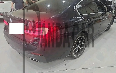2022 BMW 530e, photograph 1