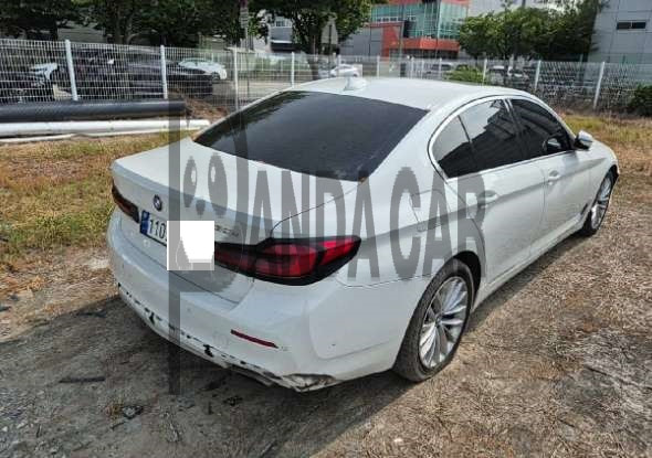 2021 BMW 530e, photograph 1
