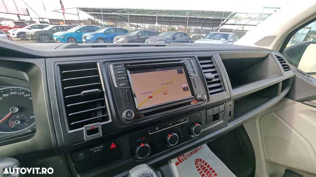 2018 Volkswagen Transporter, photograph 11