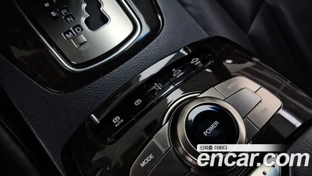 2014 KG_Mobility_Ssangyong Chairman CW600 4TRONIC, photograph 4