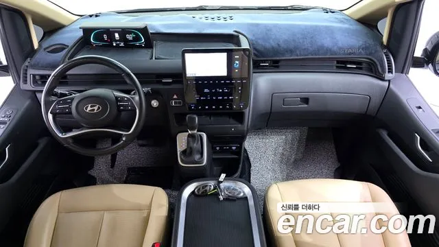 2024 Hyundai Staria HEV 1.6 Cargo 5-Seater, photograph 1