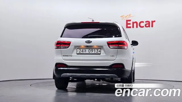 2015 Kia Sorento Diesel 2.0 2WD, photograph 3