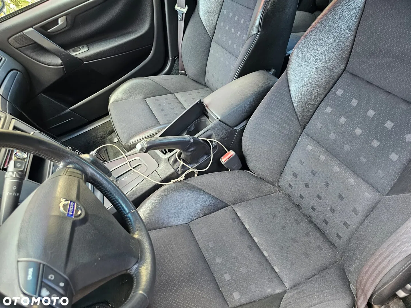 2003 Volvo S60 2.4 Momentum, photograph 6