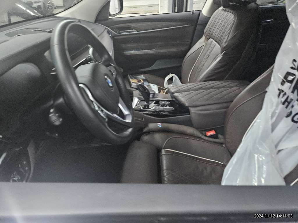 2019 BMW 640i xDrive Luxury, photograph 2
