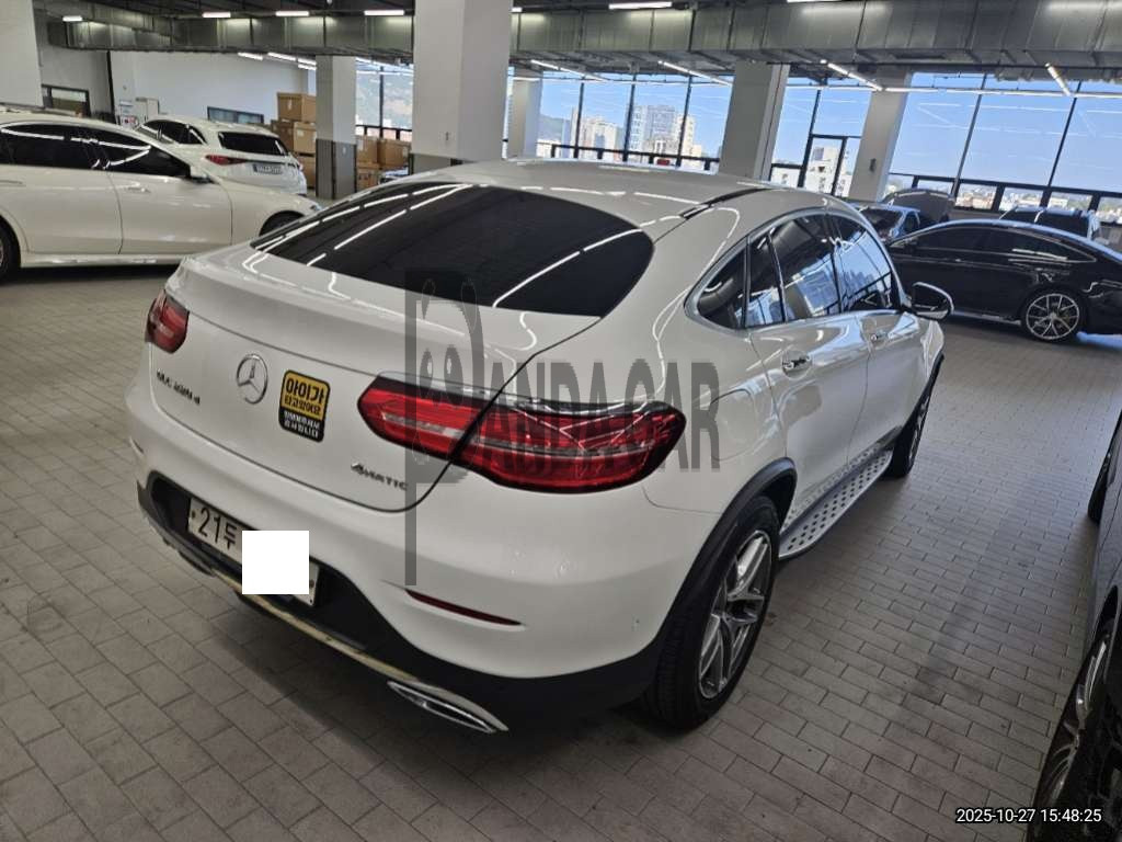 2017 Mercedes-Benz GLC220 d 4Matic Coupe, photograph 2