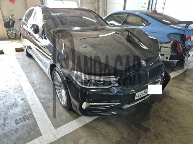 2020 BMW 520d Luxury, photograph 1