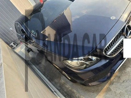 2018 Mercedes-Benz E200, photograph 2