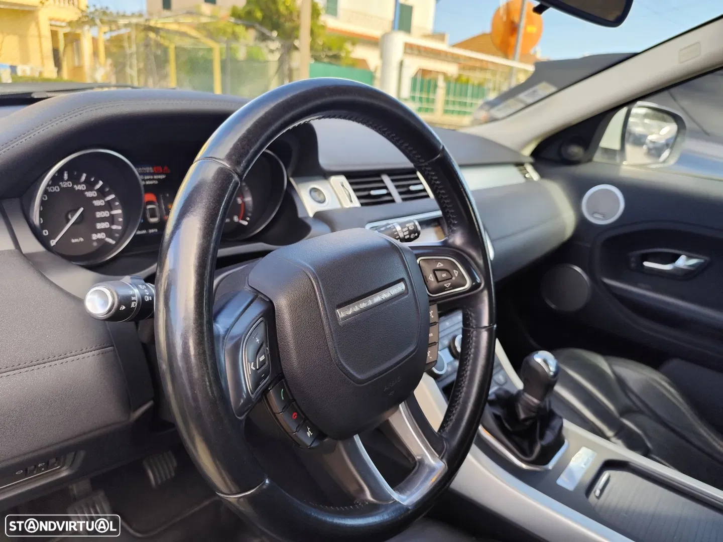 2013 Land Rover Range Rover Evoque 2.2 TD4 Dynamic, photograph 12