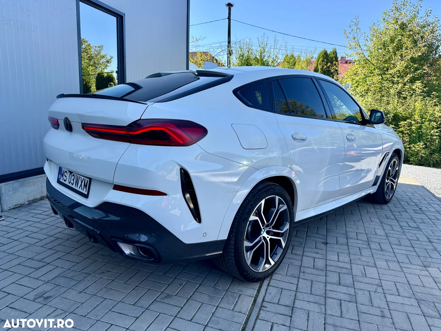 2020 BMW X6, photograph 3