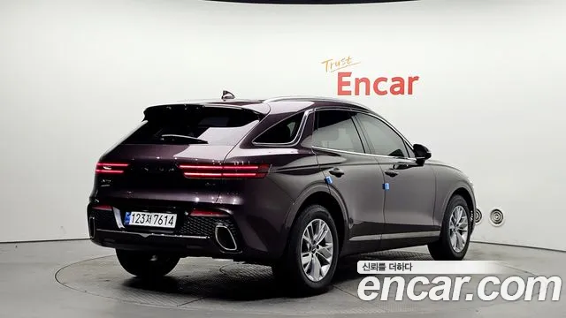 Genesis GV70 2.5T Gasoline AWD — photo 1 of 20